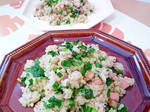 ベーコンとニラのアンチョビ炒飯♪